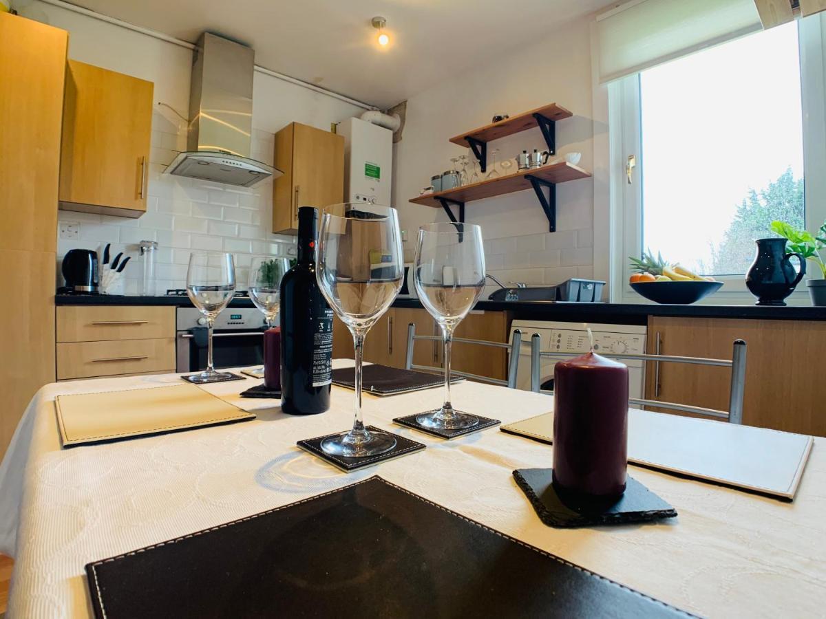 אדינבורו Maria- Bright And Modern City Center Apartment . מראה חיצוני תמונה